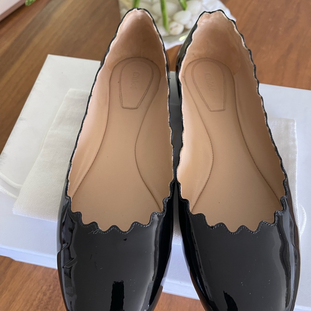 Chloe Glossy Black Scalloped Flats - Picture 3 of 6